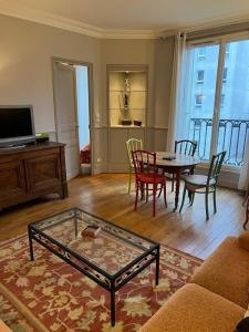 For rent Paris-19eme-arrondissement 2 rooms 47 m2 Paris (75019) photo 1