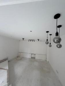 Annonce Location Local commercial Ecully 69