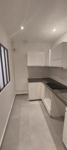 For rent Neuilly-sur-seine 4 rooms 100 m2 Hauts de Seine (92200) photo 4