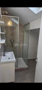 For rent Nanterre 2 rooms 26 m2 Hauts de Seine (92000) photo 4