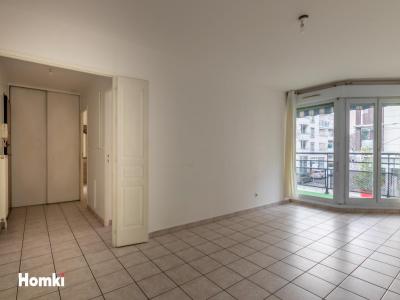 For sale Bron 3 rooms 69 m2 Rhone (69500) photo 0