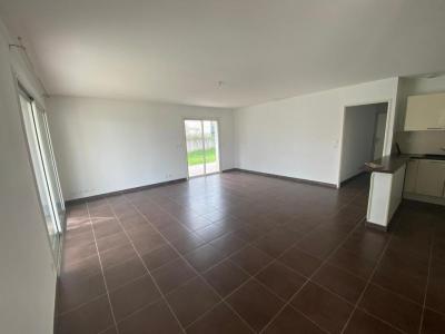 For rent Nimes 4 rooms 106 m2 Gard (30000) photo 3
