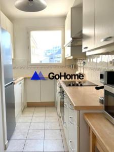 For rent Issy-les-moulineaux 2 rooms 55 m2 Hauts de Seine (92130) photo 3