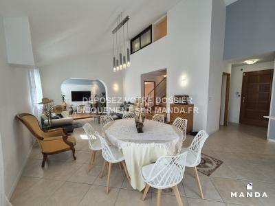 Louer Appartement 197 m2 Saint-paul-de-varces