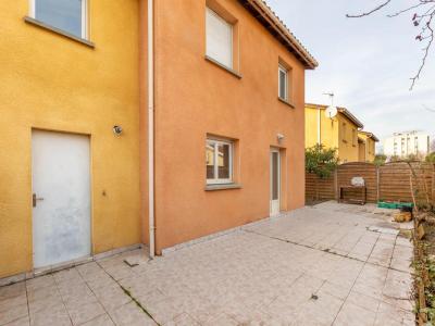 For sale Vaulx-en-velin 5 rooms 102 m2 Rhone (69120) photo 0