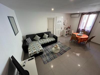 Acheter Immeuble Cotignac 281500 euros