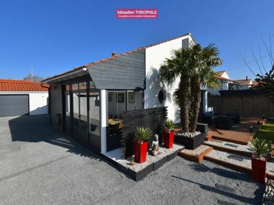 For sale Saint-gilles-croix-de-vie 6 rooms 130 m2 Vendee (85800) photo 3