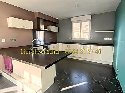 For sale Guecelard 8 rooms 150 m2 Sarthe (72230) photo 3