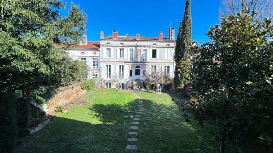 For sale Agen 19 rooms 758 m2 Lot et garonne (47000) photo 0