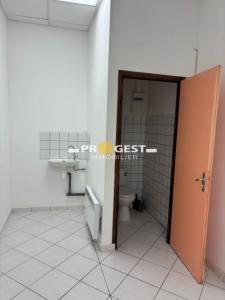 Annonce Location Commerce Roquevaire 13