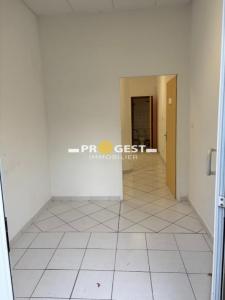 Louer Commerce Roquevaire 6600 euros