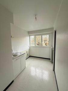 For sale Palaiseau 3 rooms 63 m2 Essonne (91120) photo 2