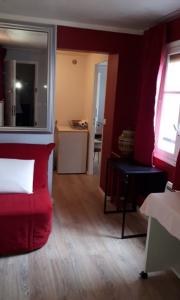 For rent Paris-14eme-arrondissement 2 rooms 31 m2 Paris (75014) photo 1