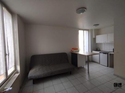 Louer Appartement Lyon-3eme-arrondissement 676 euros