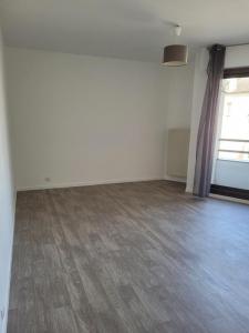 For rent Rennes 2 rooms 36 m2 Ille et vilaine (35000) photo 3