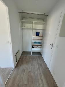 For rent Rennes 2 rooms 36 m2 Ille et vilaine (35000) photo 4