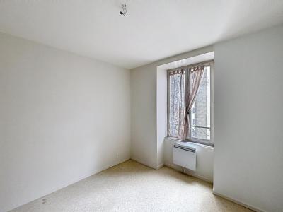 For sale Clermont-ferrand 2 rooms 35 m2 Puy de dome (63000) photo 2