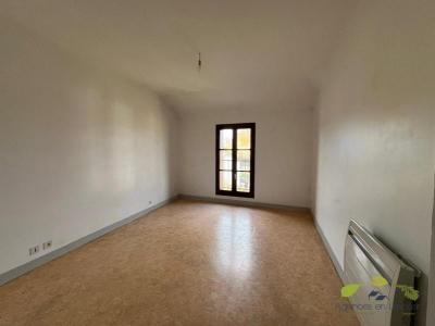 Louer Appartement Saint-leonard-de-noblat 410 euros