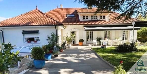 For sale Saint-pierre-de-chandieu 8 rooms 295 m2 Rhone (69780) photo 0