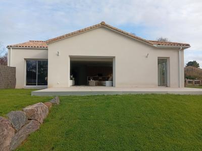 For sale CENTRE BOURG 5 rooms 145 m2 Vendee (85150) photo 0