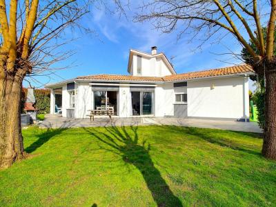 For sale Saint-andre-de-cubzac 7 rooms 150 m2 Gironde (33240) photo 0