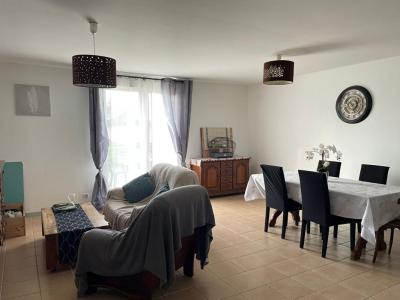 For sale Saint-coutant-le-grand 5 rooms 105 m2 Charente maritime (17430) photo 4