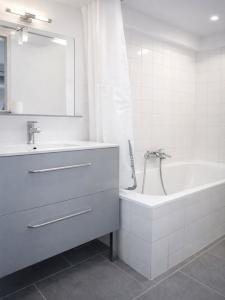 Louer Appartement 34 m2 Saint-mitre-les-remparts