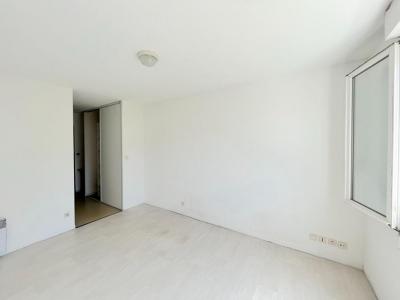 Louer Appartement 19 m2 Talence