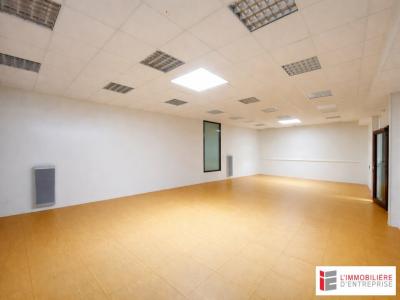 Louer Commerce 322 m2 Chapelle-des-fougeretz
