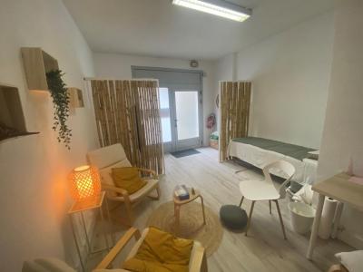 Louer Commerce 20 m2 Avignon