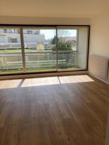 For rent Bordeaux 1 room 36 m2 Gironde (33000) photo 0