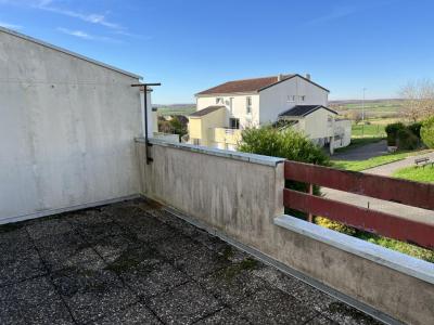 Louer Appartement 66 m2 Crehange
