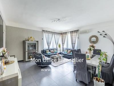 For sale Marseille-3eme-arrondissement 4 rooms 101 m2 Bouches du Rhone (13003) photo 3