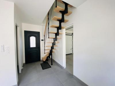 For rent Mantes-la-ville 3 rooms 48 m2 Yvelines (78200) photo 1