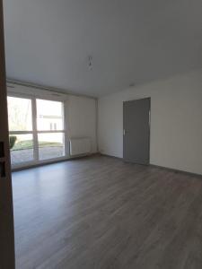 Louer Appartement 48 m2 Plancher-bas