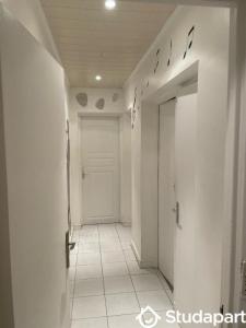 For rent Mantes-la-ville 1 room 24 m2 Yvelines (78200) photo 2