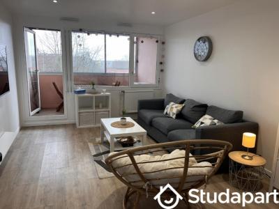 For rent Guyancourt 1 room 23 m2 Yvelines (78280) photo 0