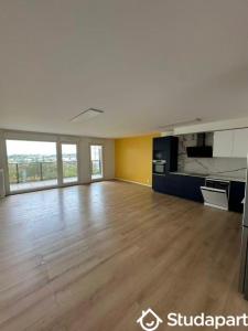 For rent Bagneux 5 rooms 112 m2 Hauts de Seine (92220) photo 0