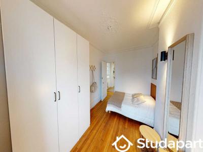 Louer Appartement 150 m2 Paris-18eme-arrondissement