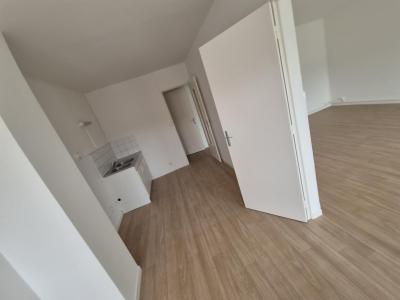 Louer Appartement Bogny-sur-meuse 619 euros