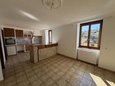 Louer Maison Neronde 680 euros