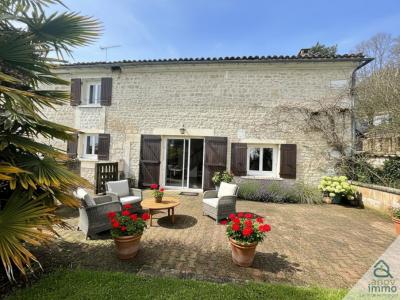 Acheter Maison 194 m2 Angouleme