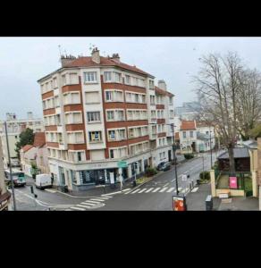 For rent Fontenay-sous-bois 2 rooms 52 m2 Val de Marne (94120) photo 0