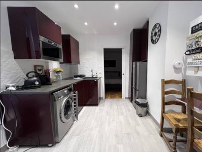 For rent Issy-les-moulineaux 2 rooms 30 m2 Hauts de Seine (92130) photo 0