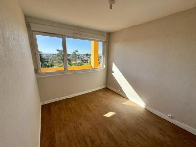 Louer Appartement 67 m2 Bourbon-lancy