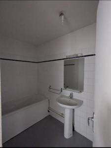 For rent Rennes 5 rooms 93 m2 Ille et vilaine (35200) photo 0