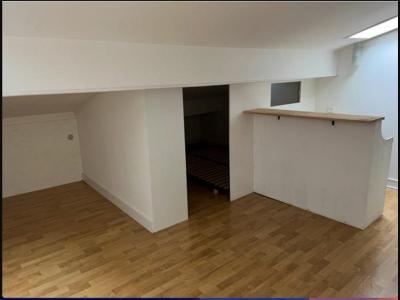 Louer Appartement 25 m2 Bordeaux