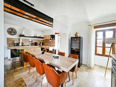 Acheter Maison Saint-jean-de-maruejols-et-aveja 880000 euros