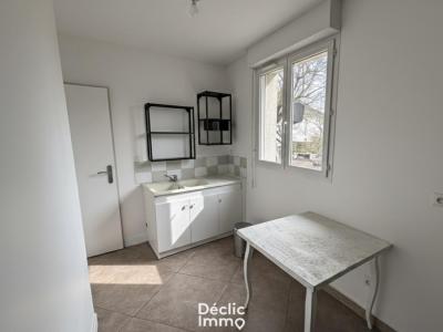 Louer Local commercial Saint-pierre-des-corps 9960 euros