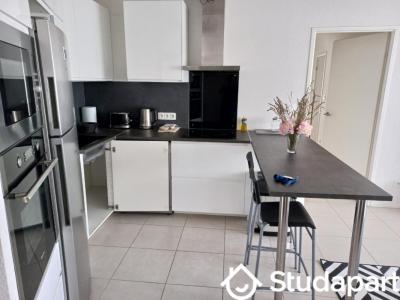 Louer Appartement Marseille-3eme-arrondissement 445 euros